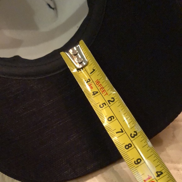 🧢Sparkle Faceted Black Acrylic Stones front, pain back, snap close extender. - Picture 6 of 9